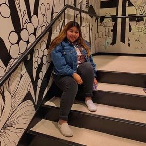 Meet your Posher, Ivette